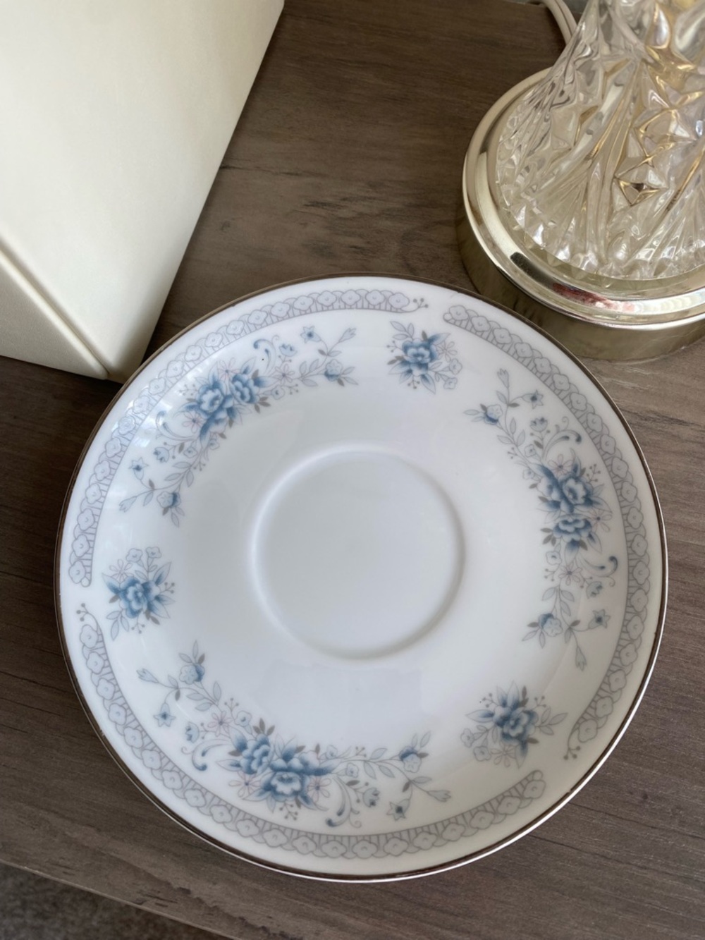 American Limoges Fine Porcelain Plate Salem Heritage Collection Bridal Bouquet